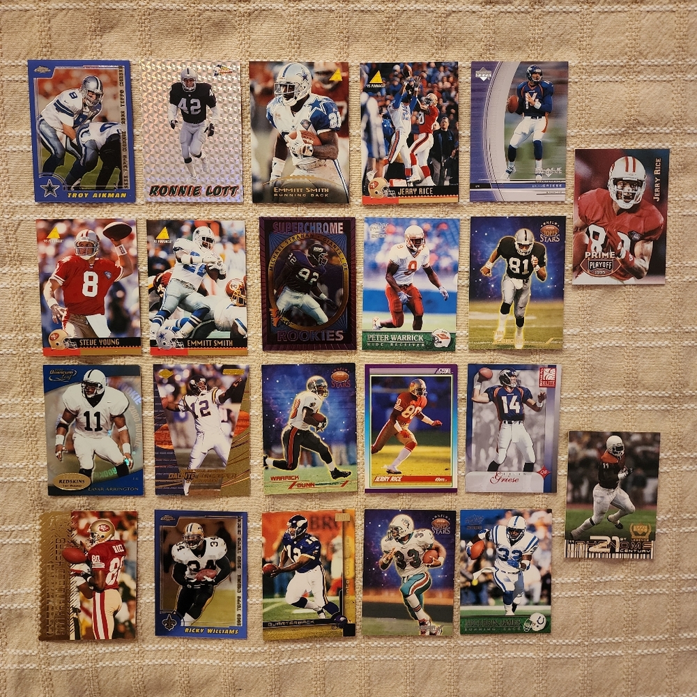 22 High end vintage football cards mainly from 1999 & 2000